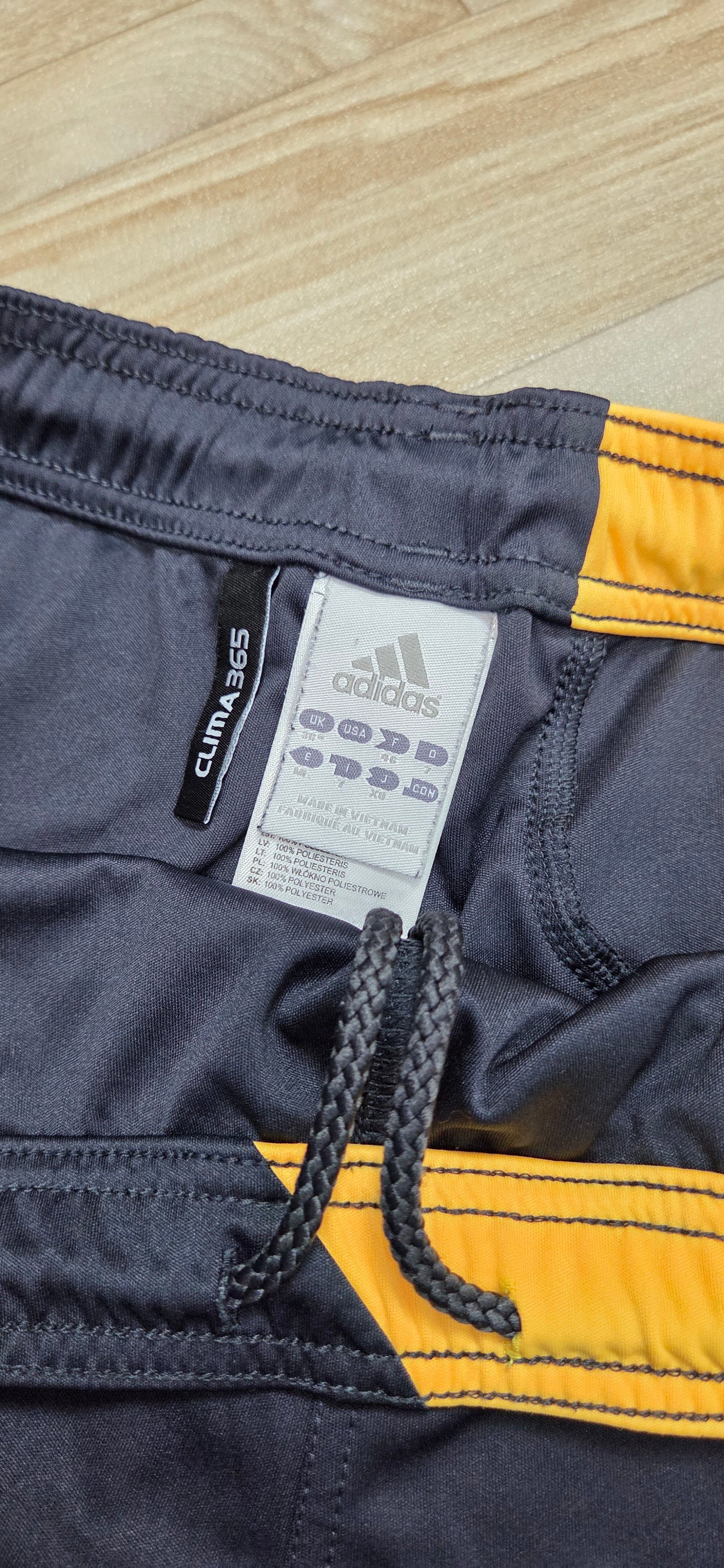 Adidas Marseille Vintage Short Kurzehose 2009